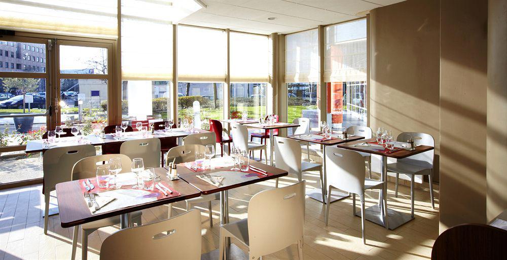 Campanile Paris Ouest - Gennevilliers Barbanniers Otel Restoran fotoğraf